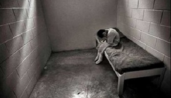 Délinquants et prisons saturées