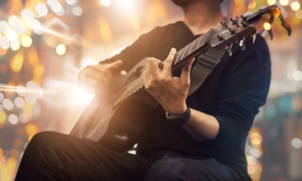 Annuler le projet de loi injuste qui va interdire la musique en terrasse après 22h dans le Var.