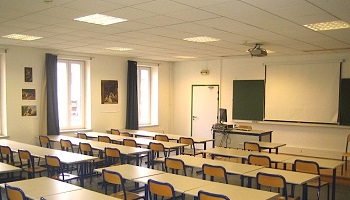 Non à la fermeture de deux classes dans l'EREA de Sannois