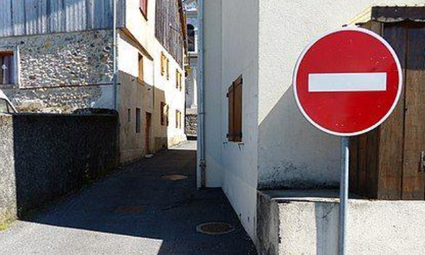 Stop aux sens interdits dans les Monts d'Or !