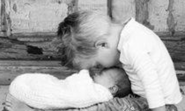 Autoriser à nouveau la visite de la fratrie dans les maternités