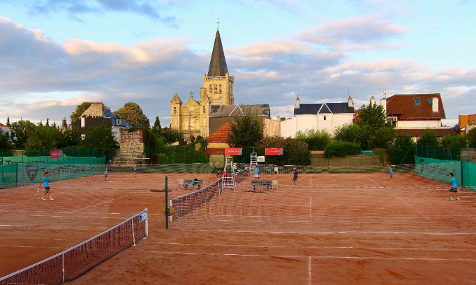 Pour sauvegarder le club du HAC Tennis et le soutenir face à un projet immobilier.