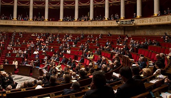 Madame la Députée, nous vous demandons solennellement de voter contre la prolongation et la constitutionnalisation de l’état d’urgence