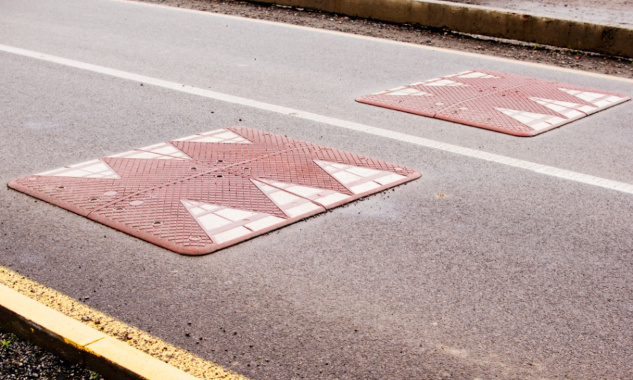Pour l'installation de ralentisseurs avenue de Saint-Colomban