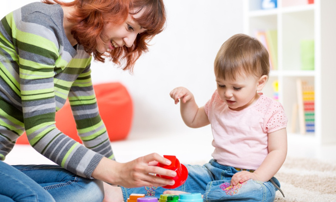 Nouvelle Règlementation départementale: les assistant-es maternel-les refusent d'abandonner les familles et de perdre une partie de leur salaire