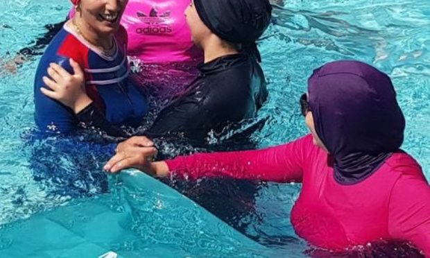 Pour l'autorisation du burkini à la piscine !