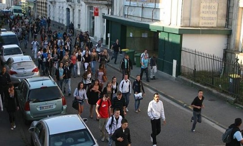 Le maintien du poste d'eco gestion au lycée Môquet - Lenoir