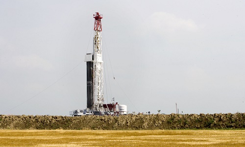 Arrêt définitif du permis d'exploitation Permis de Montélimat détenu par Total