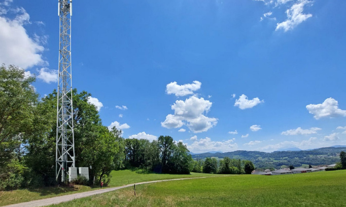 Contre l'implantation d'une antenne-relais chemin de la Combassiere !