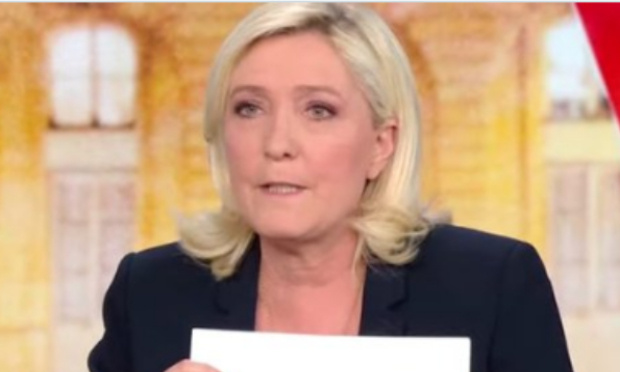 Soyons clair-e-s: Le #FNRNLEPEN de #JeanMarineLePen est un mouvement d'extrême droite anti-Républicain!