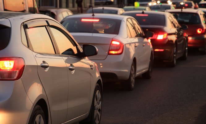 Pour la création d'un passage sur le terre-plein central au niveau du parking de la résidence le Mazarin