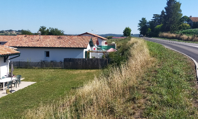 Pour l'nstallation d'une glissière de sécurité sur la route de Saint palais à l'entrée de Bidache !