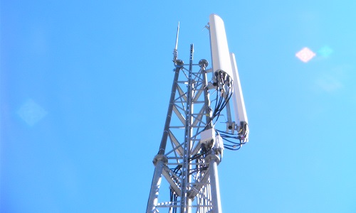 Contre l'installation d'antennes-relais rue Ampère, près de nos écoles maternelles et élémentaires