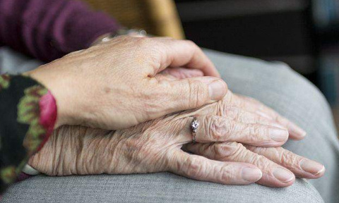 Refusons la fermeture du bureau de poste à Evry Le Chatel