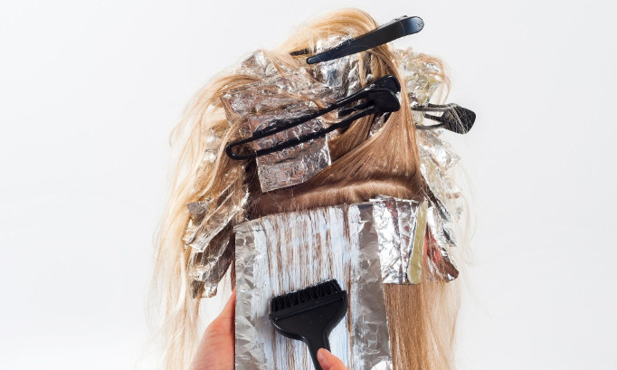 STOP au gaspillage de produits capillaires dangereux pour l'environnement