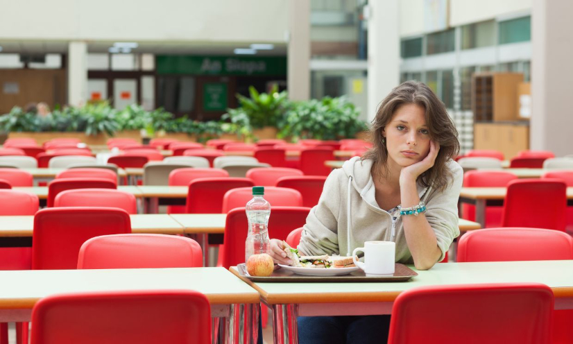 CANTINES : NON AUX REPAS PLUS CHERS ET MOINS BONS POUR NOTRE SANTÉ