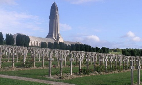 Pour la condamnation des auteurs de la destruction sauvage du dernier baraquement américain des US TANK CORPS