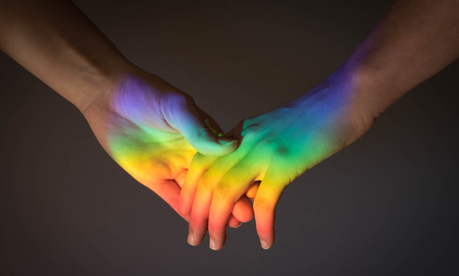 Contre l'expulsion imminente d'une lesbienne Tunisienne en danger de mort dans son pays