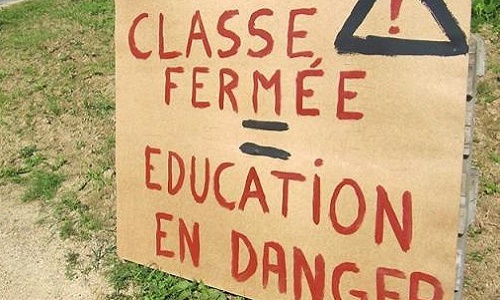 Contre la fermeture de classe Ecole Makarenko B