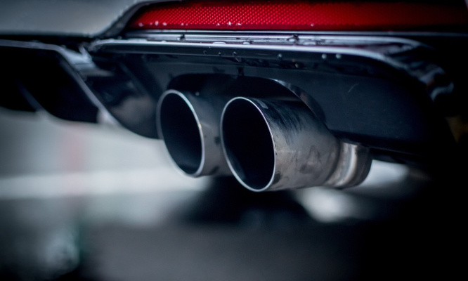 Stop aux pots d'échappement bruyants à Semur-en-Auxois !