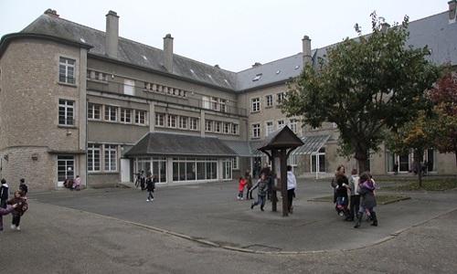 Maintien d'un poste A.T.S.E.M. École Maternelle Louise Michel