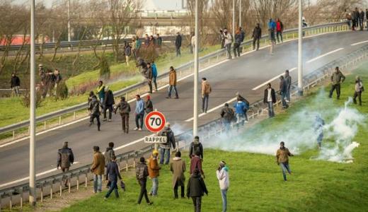Soutien au routier mis en garde à vue pour avoir tué un migrant au port de Calais