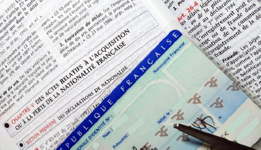 La déchéance de nationalité pour tous ceux qui utilisent des sociétés écrans et qui ne payent pas leurs impôts