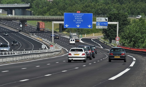 Pour que les gens apprennent à se rabattre sur la file de droite sur les autoroutes