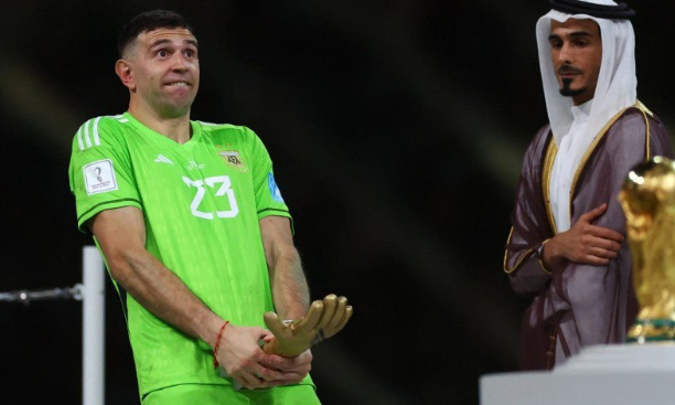 Pour qu'Emiliano Martinez soit enlevé du jeu FIFA et interdit de coupe du monde !