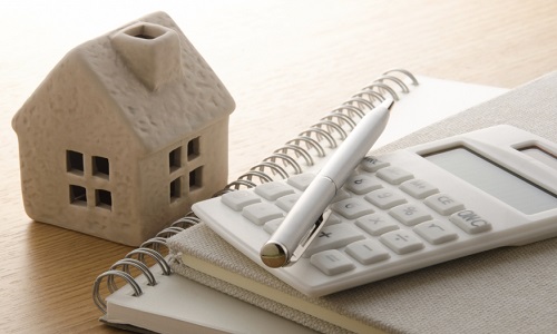 L'abandon du vote de la loi sur la taxe pour les propriétaires de leur maison principale!