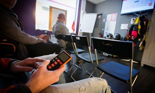 Suspension du nouvel examen du Code de la route