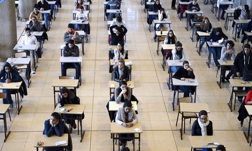 Le retrait de la décision du rectorat de paris sur le tirage au sort pour accéder à la PACES