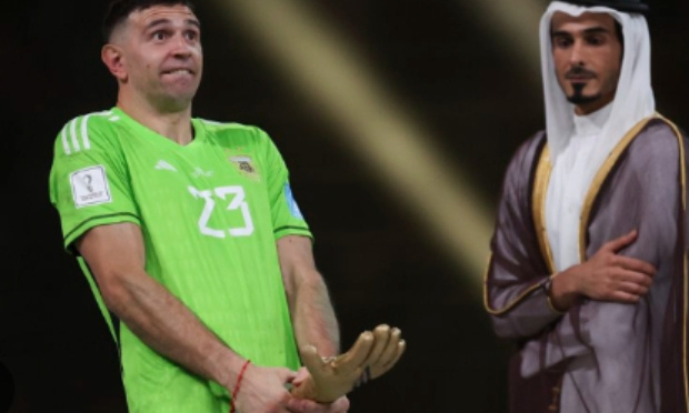 Sanction pour Emiliano Martinez !