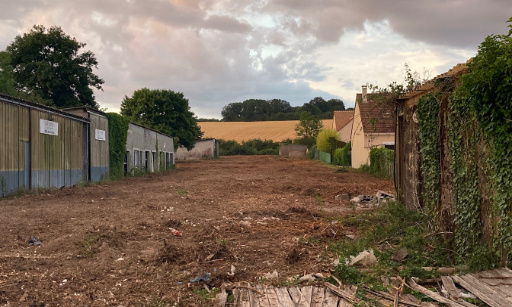 Stop à la pollution sur le terrain proche d’habitations à Coulombs (28)