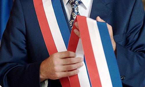Limiter le mandat des maires !