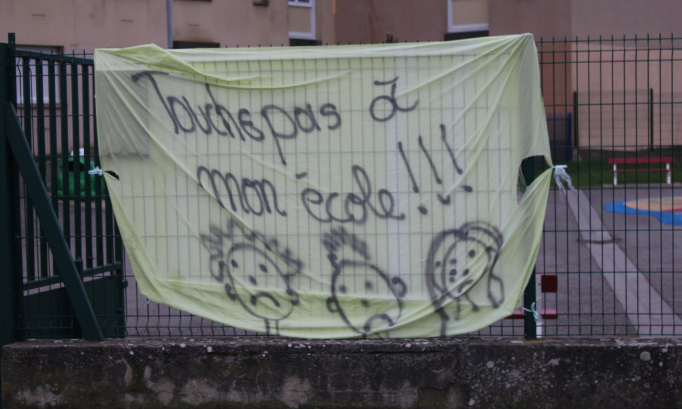 Non à la fermeture d'une classe dans l'école maternelle Georges Guynemer