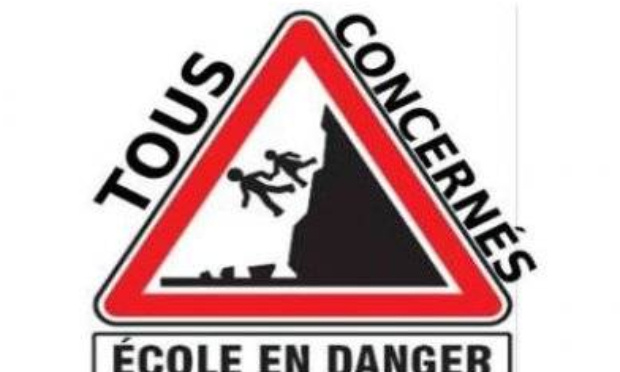 Non à la fermeture d'une classe à Édouard Luby de Rospez