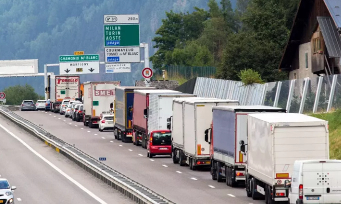 Tunnel du Mont-Blanc : la Vallée de l'Arve contre le doublement !
