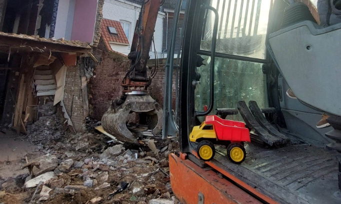 La pétition qui reconstruit notre maison, ensemble !