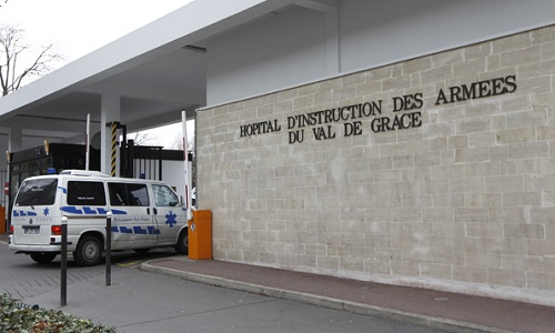 Gardons nos hôpitaux militaires