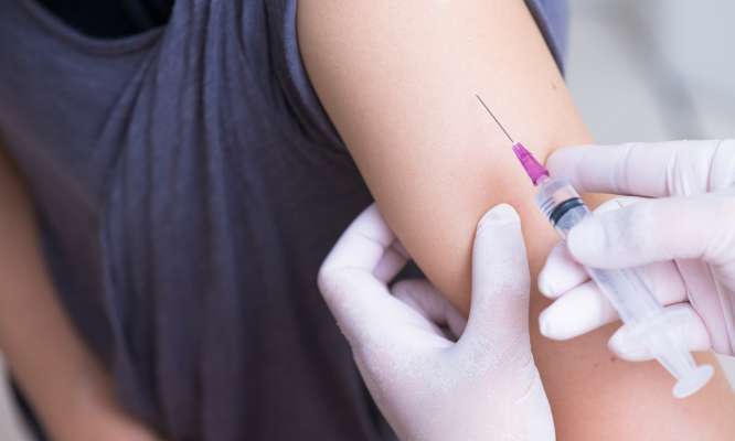 M. MACRON Vous ne pouvez pas rendre obligatoire le vaccin contre le papillomavirus