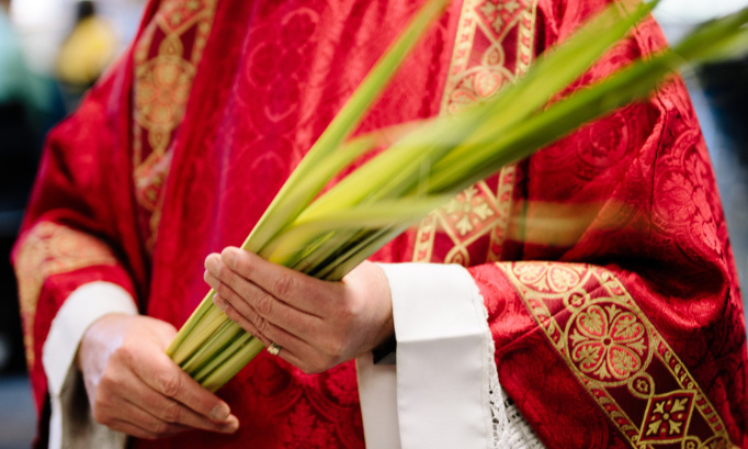 Ils veulent supprimer le sacerdoce et la prêtrise !