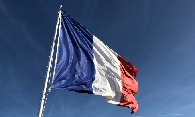 Stoppons l'escalade et exigeons que la France cesse de fournir des armes à l'Ukraine !