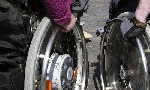 Augmentation de l'allocation d'adulte handicapé figée depuis 1999 !