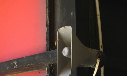 Suppression des haut-parleurs dans les rues