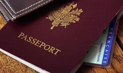 Que les porteurs d'une double nationalité non-européenne, ne puissent accéder à des postes ministériels et/ou de gouvernement