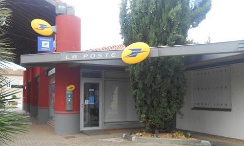 Non à la fermeture de la Poste du village de Villecomtal-sur-Arros dans le Gers (32730)