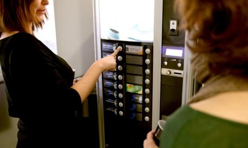 Demande d'un retour à un prix abordable des cafés du distributeur