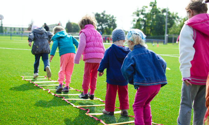 S’opposer à la « privatisation » de l’espace famille de Pérols, les enfants ne sont pas un « marché public » !