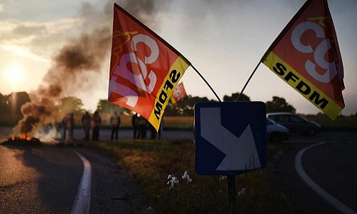 Pour la poursuite en justice des grévistes qui mettent à mal l'économie du pays, qui augmentent la dette par habitant, et entravent les libertés individuelles